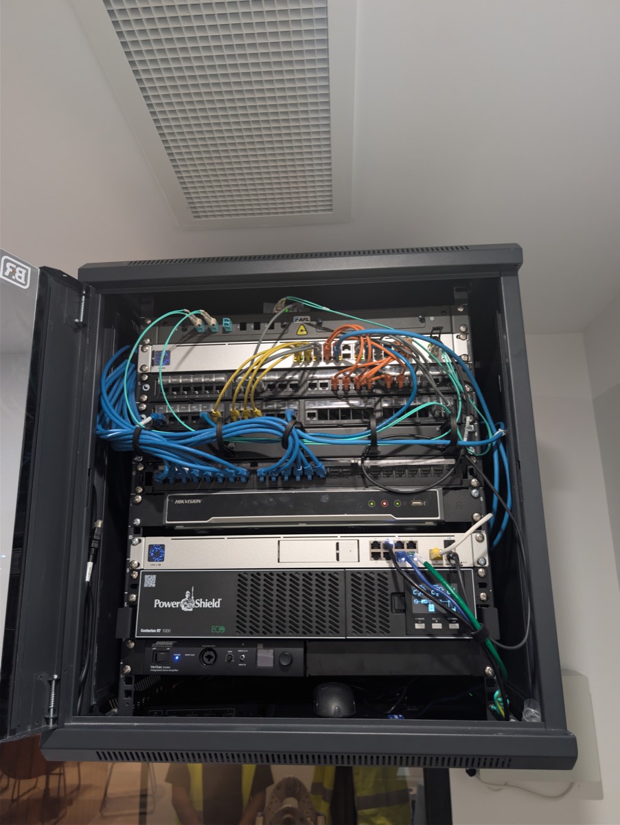 Structured cabling rack installation